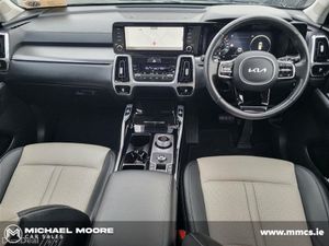 Kia Sorento K3 2.2d 4X4 AUTO *(PANORAMIC SUNROOF, - Image 2