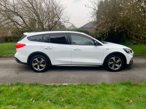 Ford Focus 2021 Hybrid Estate - Image 2