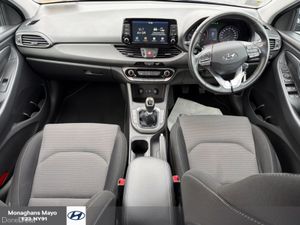 Hyundai i30 DELUXE 1.6 DIESEL 5DR - Image 2