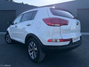 Kia Sportage 142’ LX ISG LOW KM/PANORAMIC SUNROOF - Image 3