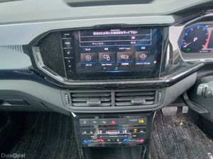 2023 VW T-CROSS Pear white - Image 4