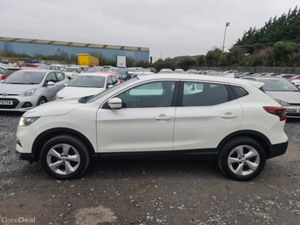 Nissan Qashqai ACENTA PREMIUM Low Mileage - Image 4