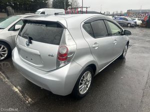 2014 TOYOTA AQUA  HYBRID PUSH START LOW MILES - Image 4