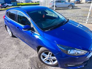 Ford Focus 1.0 Ecoboost Turbo 100PS Zetec - Image 3