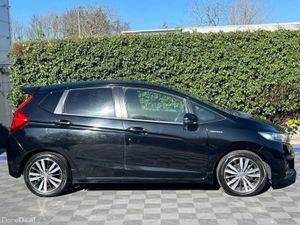 Honda Fit SPORT 1.5 HYBRID // DIAMOND CUT ALLOYS / - Image 2
