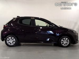 Toyota Yaris 1.5 HYBRID - Image 2