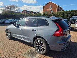 Volvo XC60 B4 Plus Dark 5DR Auto - Image 3