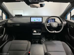 MG MG4 SE 51kWh 170BHP - Parking Sensors - Climate - Image 4