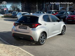 Toyota Yaris YARIS 1.0 LUNA SPORT - Image 2
