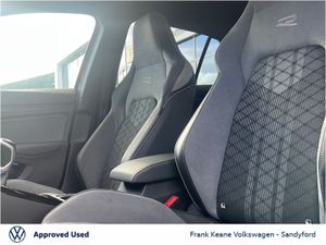 Volkswagen Golf *R-Line* 1.5TSI 130HP Manual @Fran - Image 4