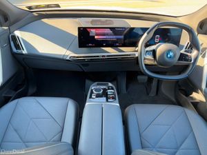 BMW iX XDRIVE40 M-SPORT SUNROOF - Image 2