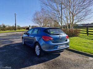 Opel  Astra  Diesel (NCT TESTED AND TAXED)!!! - Image 4