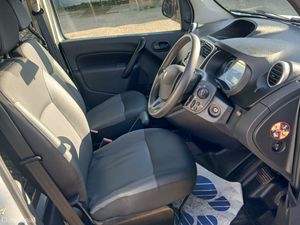 Electric Renault Kangoo 2020 like new  condition - Image 3