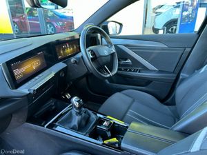 Opel Astra 5 DR HATCH-SRI-1.2 130PS 130PS-PETRO - Image 3