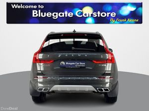 Volvo XC60 T8**PANORAMIC ROOF**HARMON KARDON SOUND - Image 3