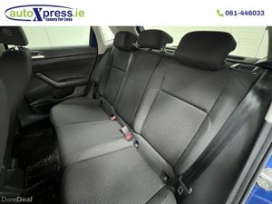 Volkswagen Polo 1.0 Automatic, Reversing camera - Image 4