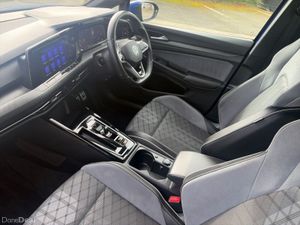 Volkswagen Golf R-LINE 2.0TDI 150HP DSG - Image 2