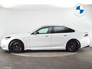 BMW M5 Saloon - Image 3