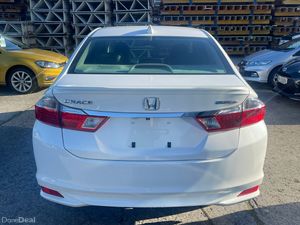 2015 Honda Grace Hybrid Automatic - Image 4