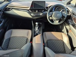 Toyota C-HR ** HYBRID ** AUTO ** HUGE SPEC ** TRIN - Image 2