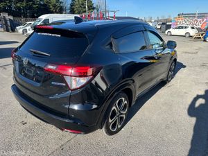 2015 HONDA VEZEL HYBRID 1.5L FULL OPTION LOW MILES - Image 4