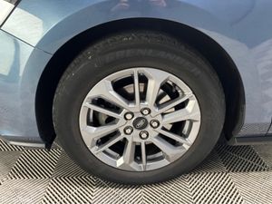 Ford Focus TITANIUM 5W 1.0T 125 S6. - Image 4