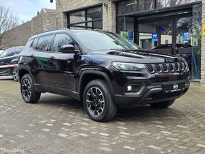 2023 JEEP COMPASS 1.3 NIGHTHAWK. - Image 3