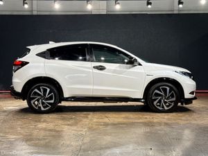 Honda Vezel RS HYBRID 1.5L AUTOMATIC - CRUISE CONT - Image 3