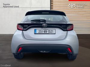 Toyota Yaris Yaris Hybrid 115 Luna - Image 4