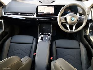 BMW iX1 iX1 eDrive20 xLine - Image 4