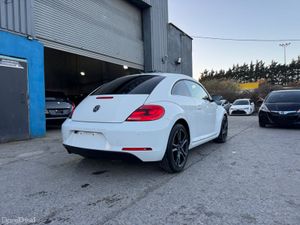 Volkswagen Beetle - Image 4