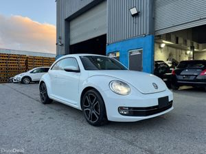 2014 Volkswagen Beetle Automatic - Image 2