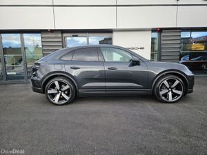 Porsche Macan - Image 4