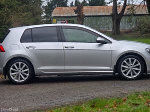 2015 Volkswagen Golf 1.6TDI Highline - Image 4
