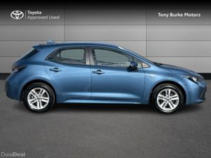 Toyota Corolla Hatchback 5dr Hybrid - Luna Edition - Image 3