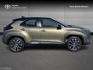 Toyota Yaris Cross LunaSport - BiTone - 1.5 Hybrid - Image 3