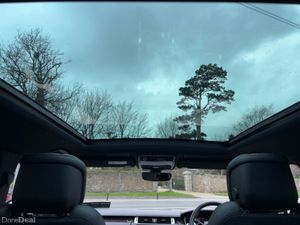 Land Rover Range Rover Sport 2.0 P400E DYNAMIC BLA - Image 3