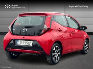 Toyota Aygo 1.0 XPLAY SPHONE 4DR - Image 2