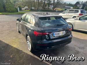 Audi A3 TECHNIK 30 TFSI SPORTBACK - Image 4