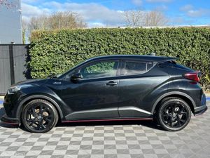 Toyota C-HR 1.8 HYBRID // HEATED SEATS // ADAPTIVE - Image 3