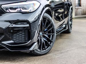 2022 BMW 45E M-SPORT X-DRIVE - Image 2