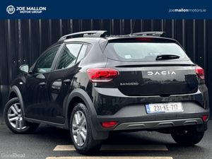 Dacia Sandero Stepway TCe 90 STEPWAY Essential - Image 2