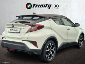 Toyota C-HR ** 1.8 HYBRID ** AUTO ** HUGE SPEC ** - Image 3