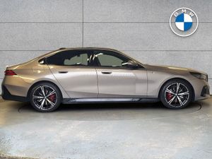 BMW 5-Series 520i M Sport Pro - Image 4