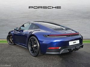 Porsche 911 Carrera GTS - Image 2