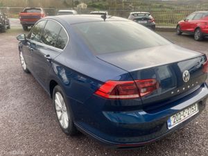 Volkswagen Passat BUSINESS 2.0 TDI MANUAL 6SPEED F - Image 4