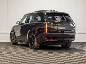 2023 Range Rover P440E SE 5 Seat N1 Crewcab - Image 4