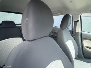 Mitsubishi Mirage 1.2 Automatic 2016 - Image 4