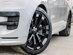 2023 LAND ROVER RANGE ROVER SPORT HSE DYNAMIC - Image 2