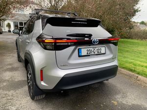 Toyota Yaris Cross 2023 LUNA SPORT HYBRID - Image 3